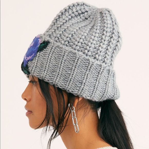 FREE PEOPLE Everything Rosy Beanie NWOT OS Grey - Picture 2 of 6
